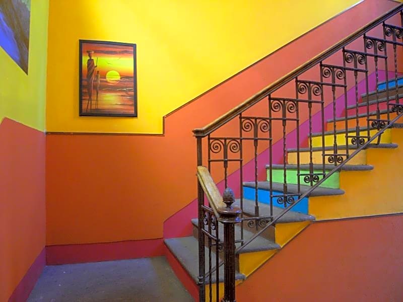 Hostel California