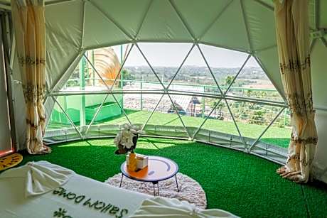 King Room with Mountain View