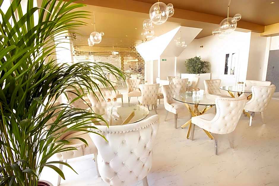 Newquay Beach Hotel by Sunday