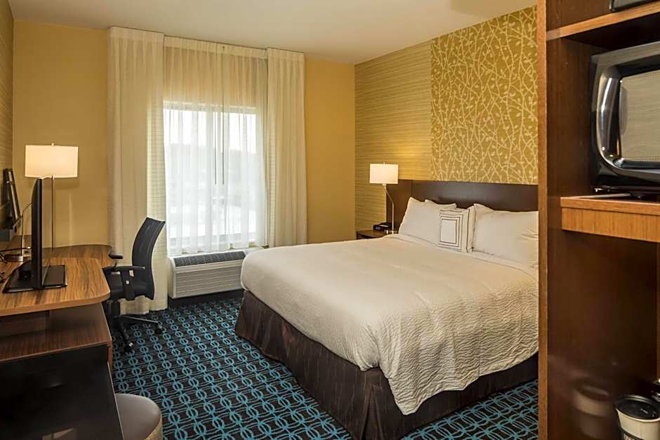 Fairfield Inn & Suites by Marriott Pittsburgh North/McCandless Crossing