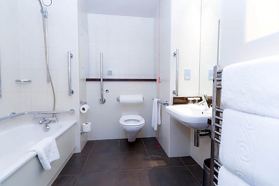 Crowne Plaza London Ealing By IHG