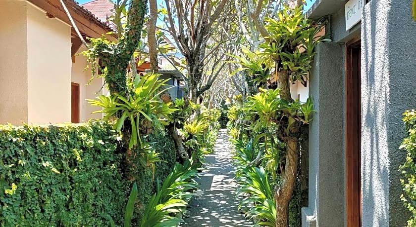 Alam Bidadari Seminyak Villas