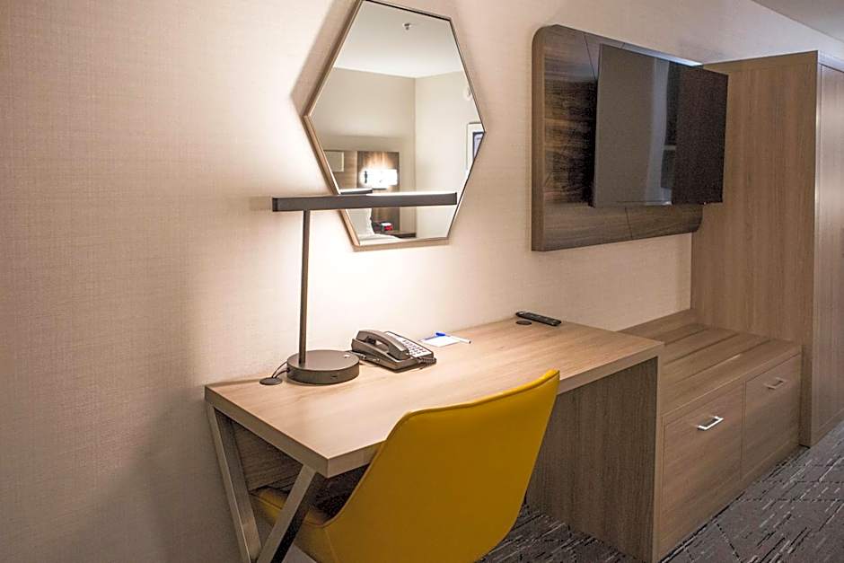 Holiday Inn Express & Suites Prince Albert - South By IHG