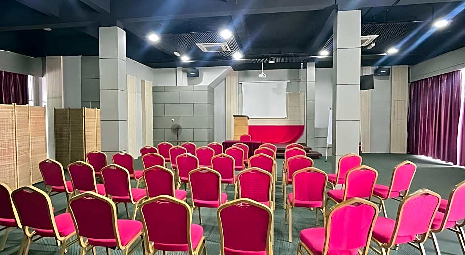 Paragon Lutong Hotel