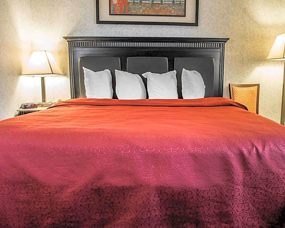 Quality Inn & Suites North Gibsonia