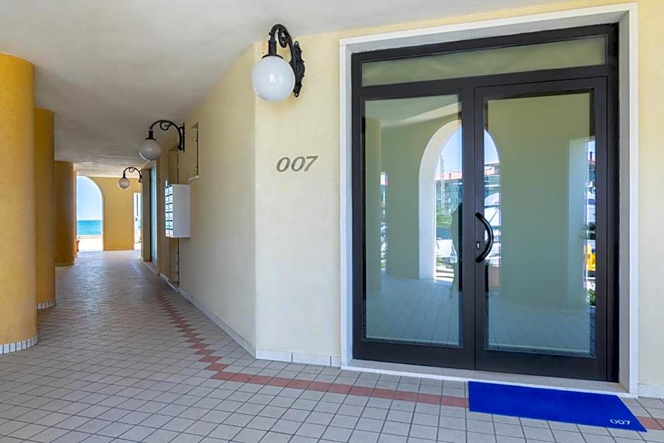 Life Hotel