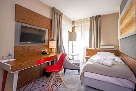 Suite with Mountain View