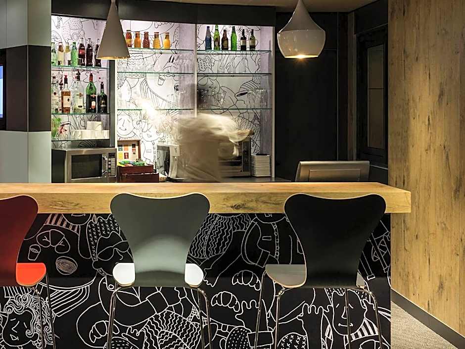ibis Paris La Defense Courbevoie