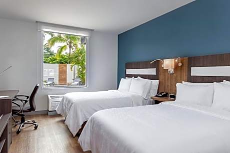 Standard Double Room with Two Double Beds - Disability Access