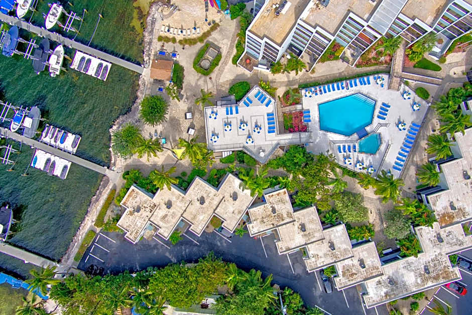 2BR in Key largo w pool and sunset views