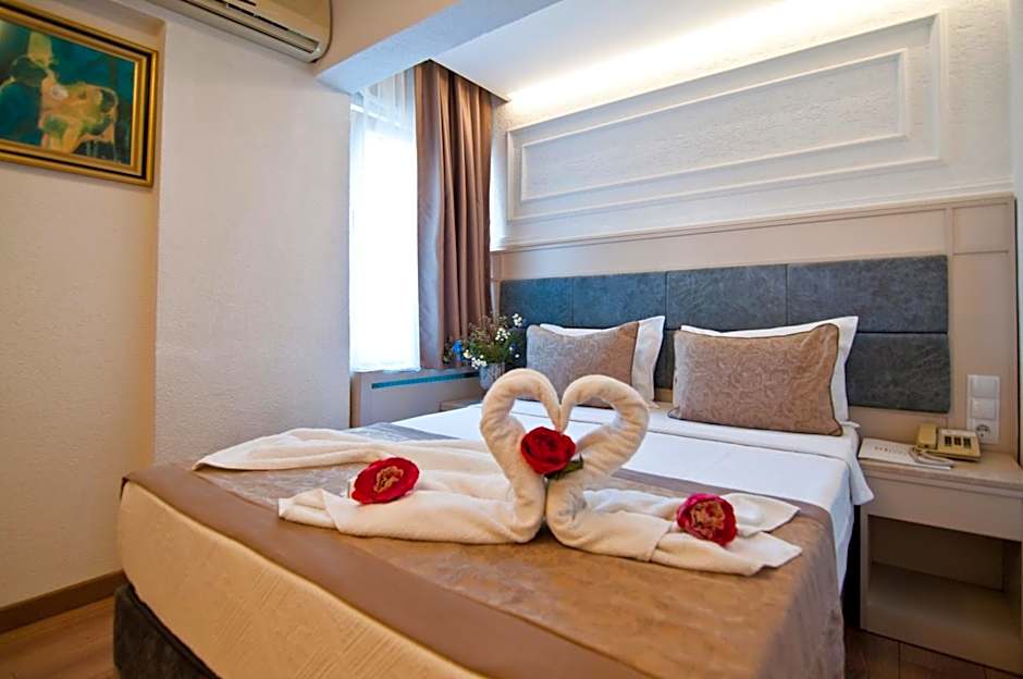 Royce Hotel