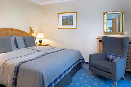 Family Suite with Mountain View