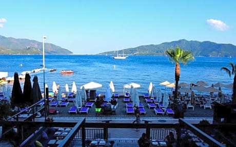LA BEIRUT BEACH HOTEL