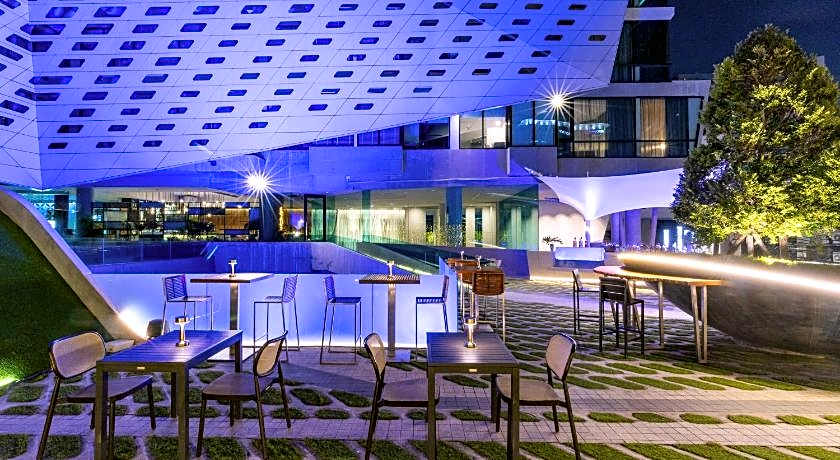 LiT BANGKOK Residence