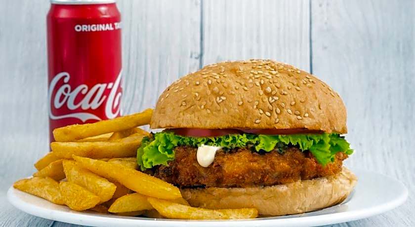 I-Rovers Sports Bar & Hotel