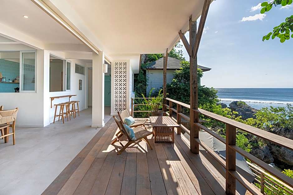 Villa Ayunan 3 BR on Bingin Beach