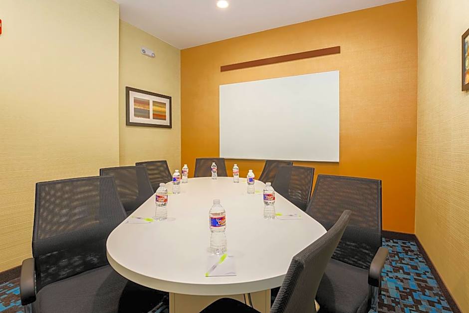 Fairfield Inn & Suites by Marriott Alexandria