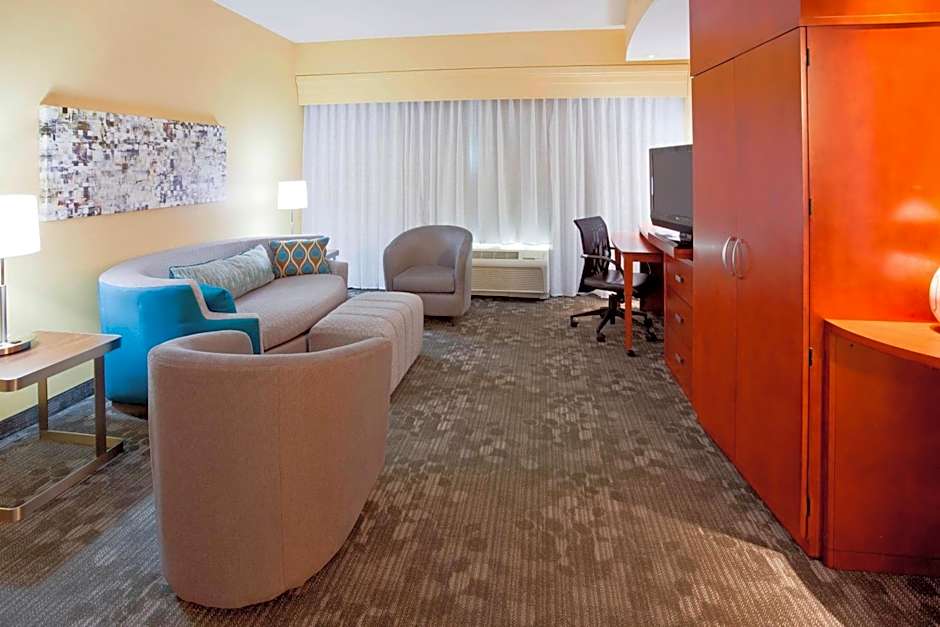 Courtyard by Marriott Minneapolis Maple Grove/Arbor Lakes
