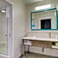 Hampton Inn & Suites Boston/Stoughton