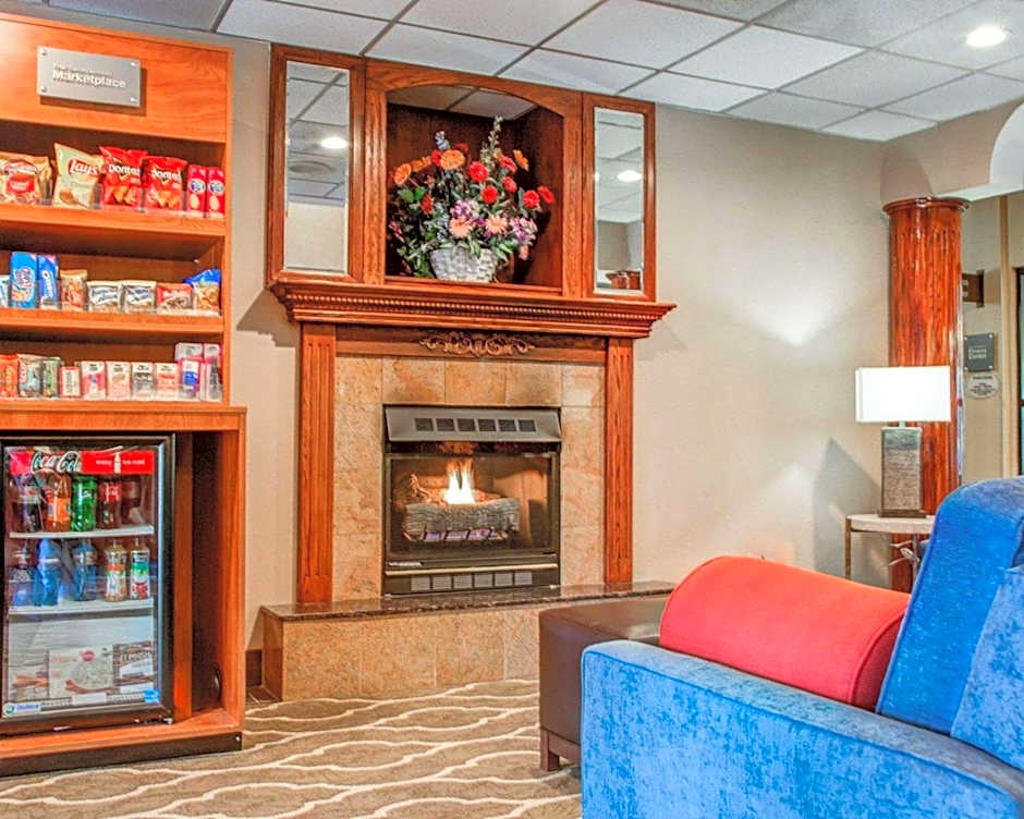 Comfort Suites Lombard - Addison