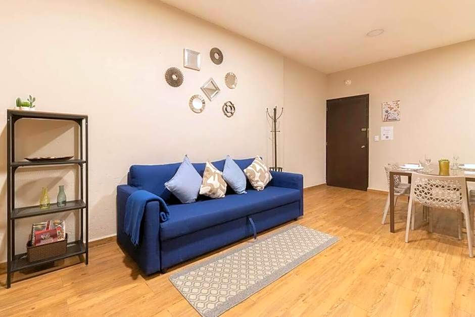 305 Dwntn Apt With AC and balconies fits 6 Rooftop