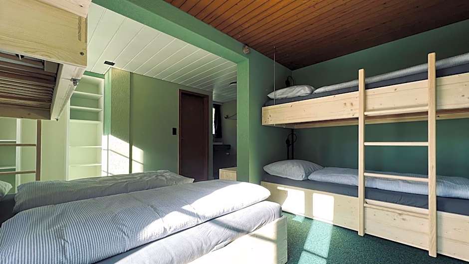 HOTEL ALPINA EINHORN - Self-Check-In