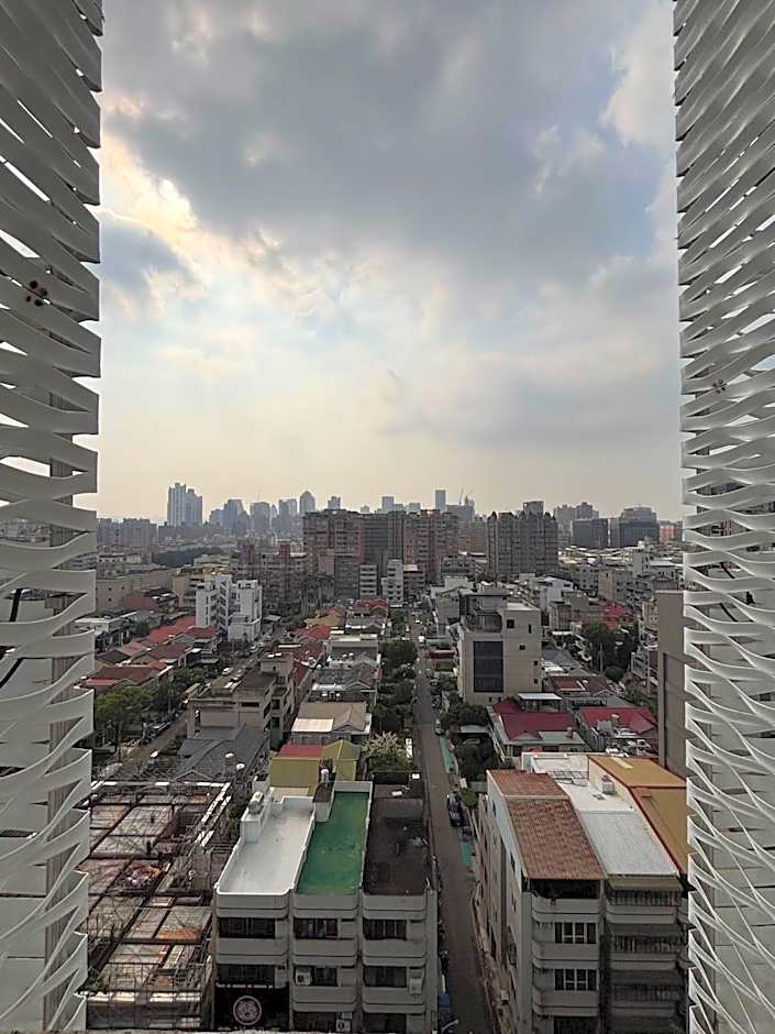 The Carlton (Taichung)