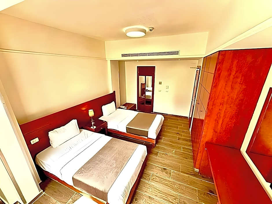 Ceasars Park Hotel