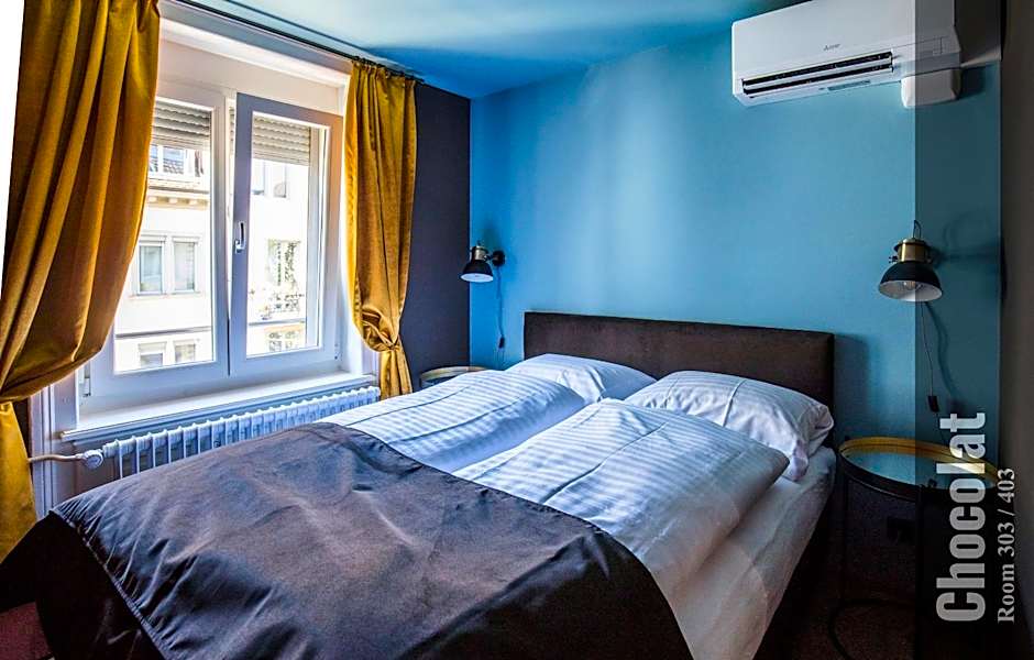 The Henry Self Check-In Guesthouse