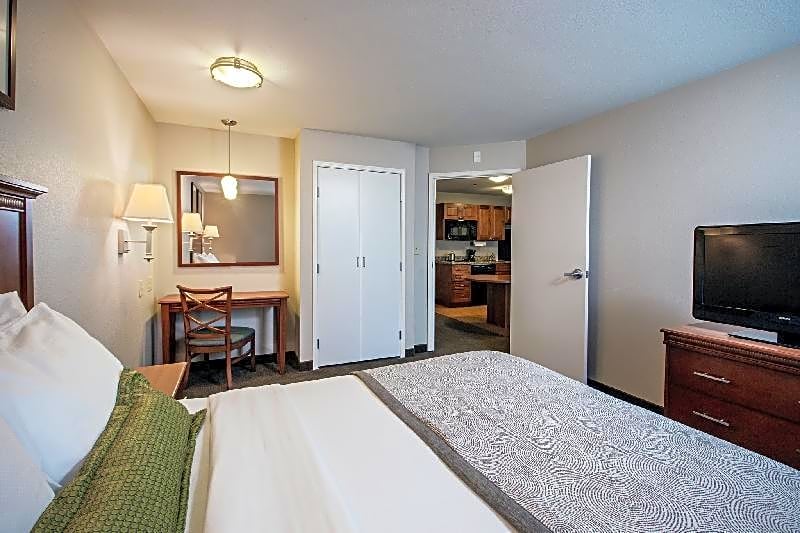 Candlewood Suites Perrysburg