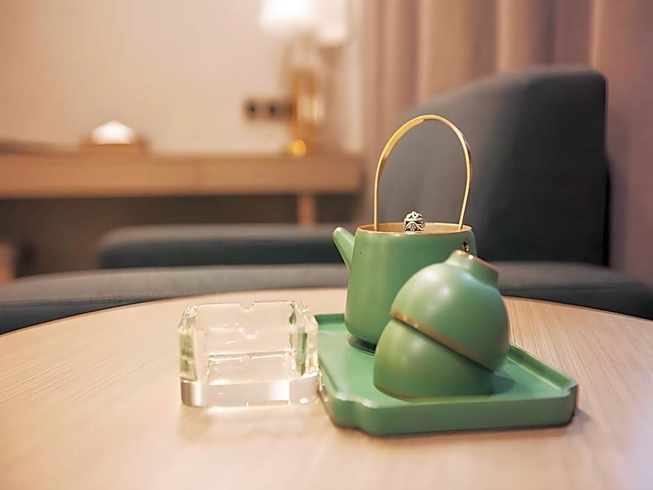 GYA Jiaxing Tongxiang City Century Avenue Hotel