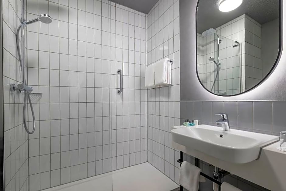 Leonardo Hotel Galway - Formerly Jurys Inn