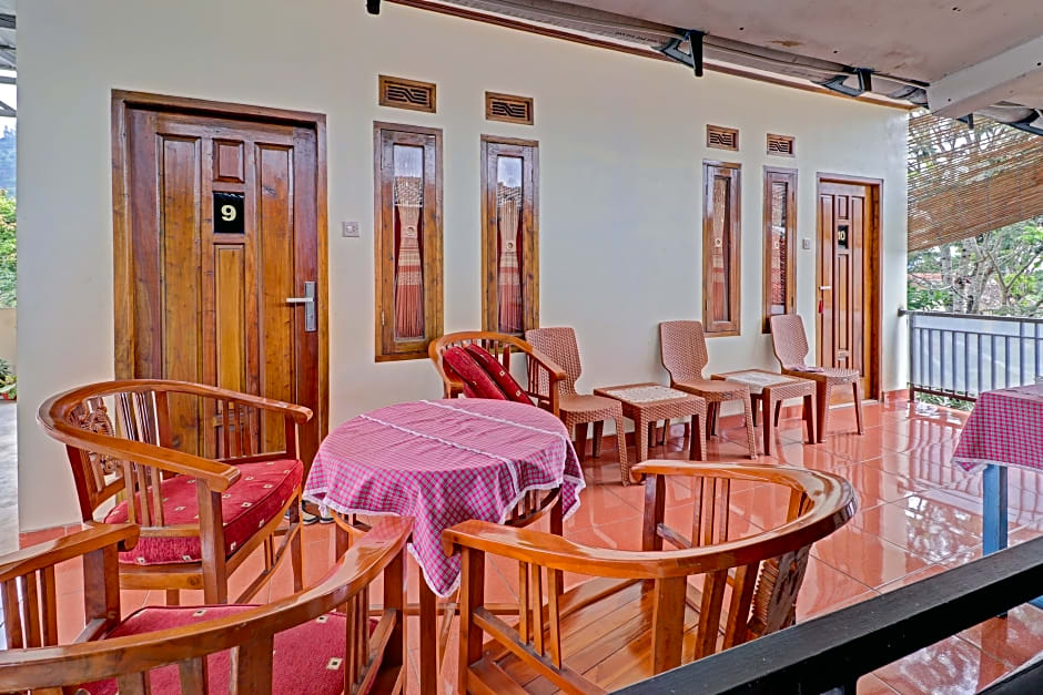 OYO 90454 Adinda Homestay Cibodas Lembang