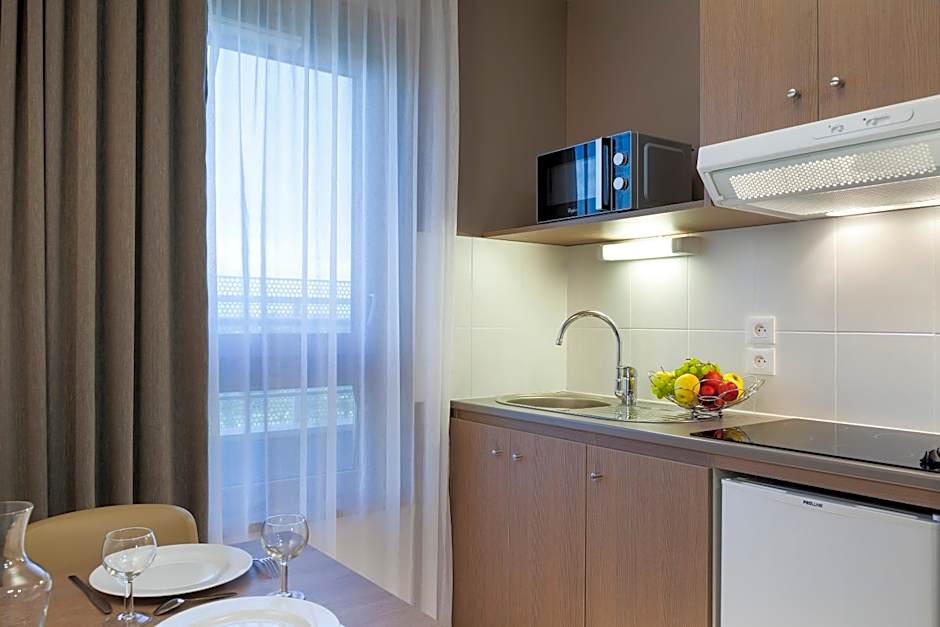 Neho Suites Porte de Geneve - Gare Annemasse
