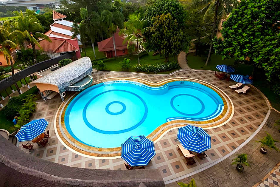  Asuka Hotel MM2100 Industrial Town