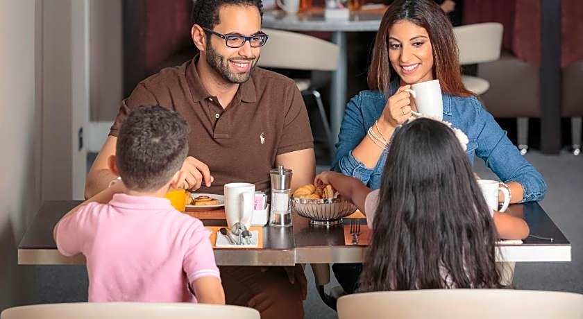 Premier Inn Dubai Ibn Battuta Mall