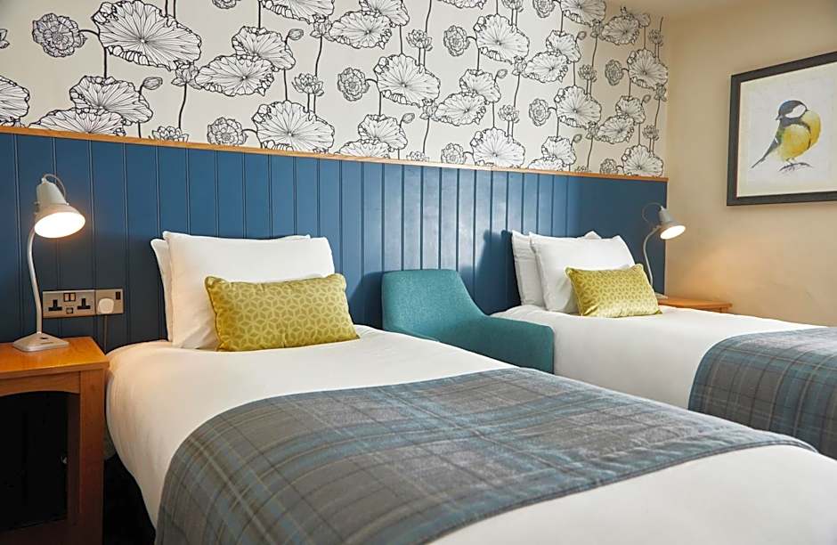 Red Lion Hotel by Greene King Inns