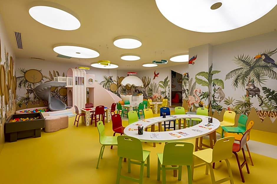 Arcanus Hotels Trendline Side