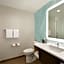 avid hotels - Macon North By IHG