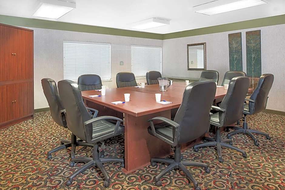 Baymont by Wyndham Litchfield