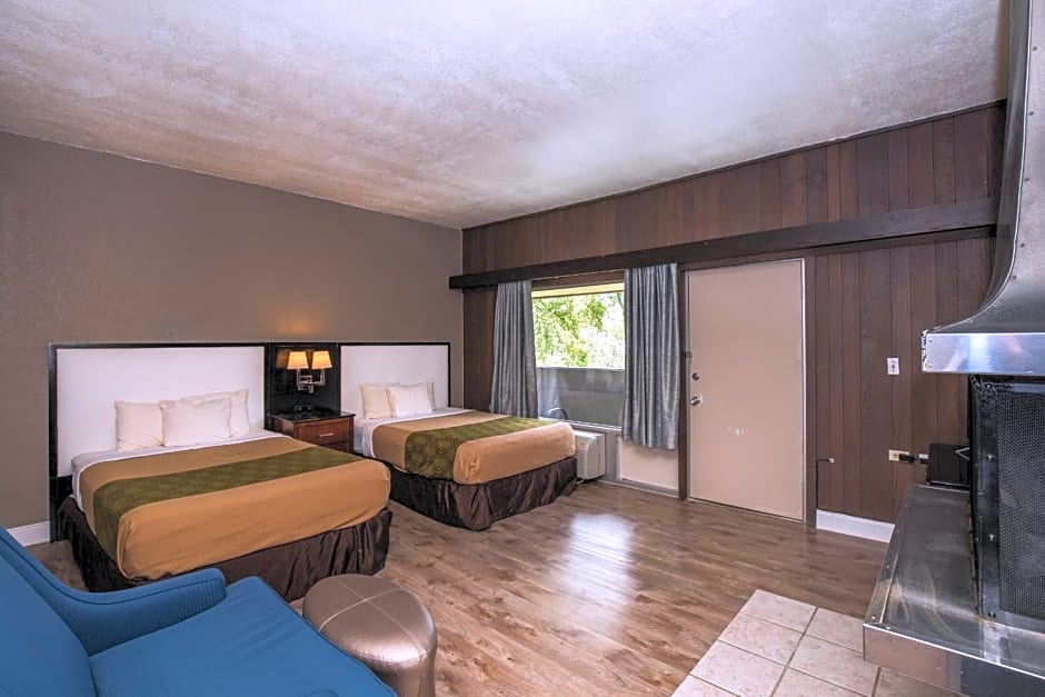 Chalet Inn