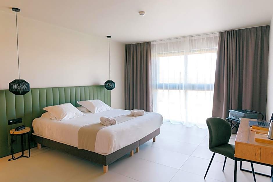 Hôtel Spa Restaurant La Madrague