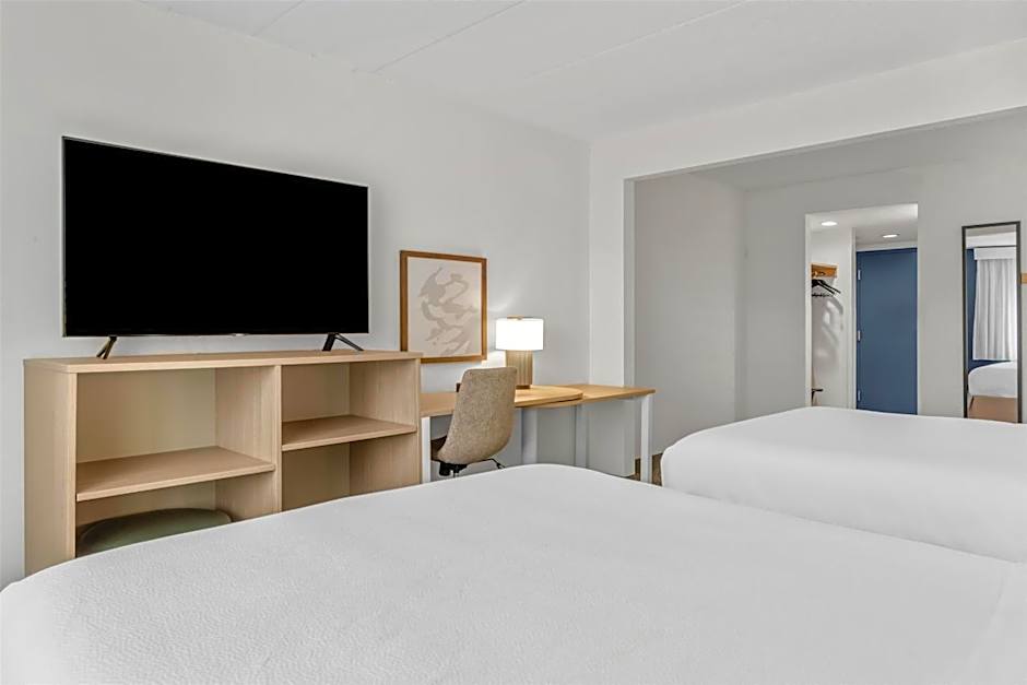 Spark by Hilton Mechanicsburg