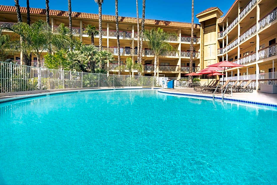 Ramada by Wyndham Burbank Airport