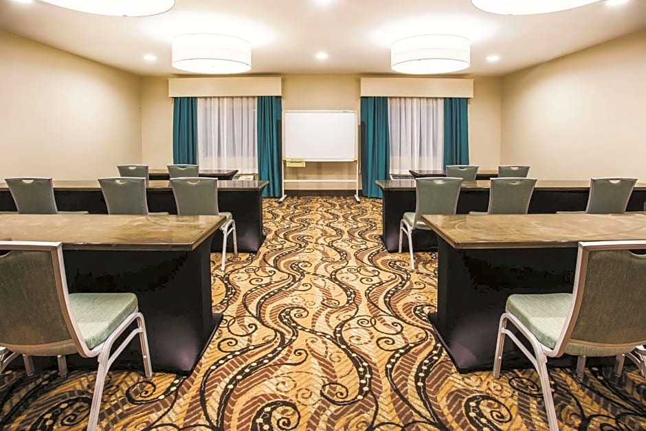 La Quinta by Wyndham Evansville