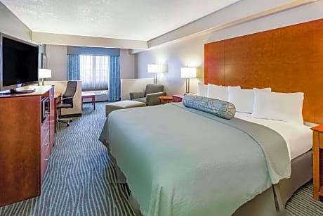 1 Queen Bed Non-Smoking