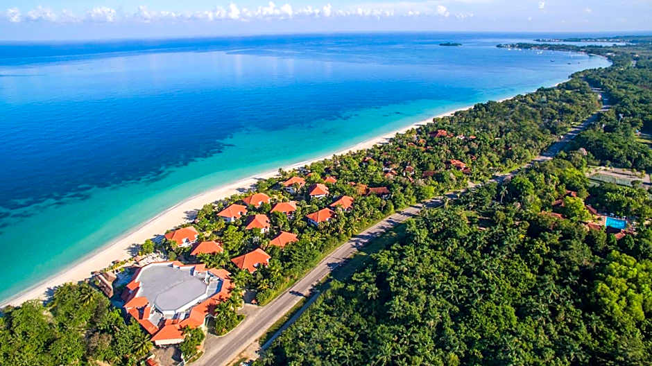 Couples Swept Away - All Inclusive - Couples Only