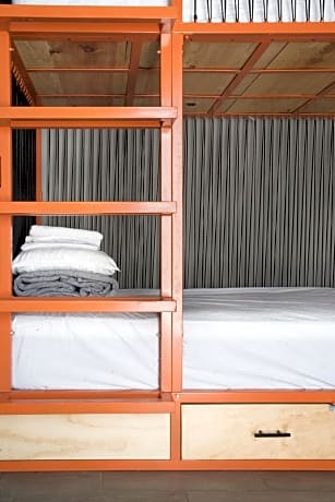 Bed in 4-Bed Mixed Dormitory Room