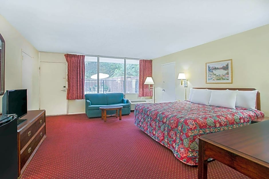 Bristol Parkway inn