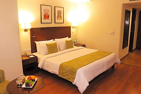 Superior Room - 1 Double Bed 23SQM WiFi Shower